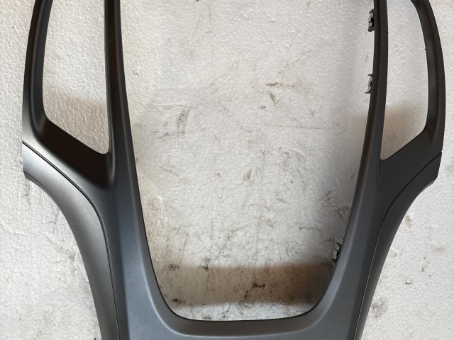 Opel Astra J 2009-2015 Közép konzol Használt