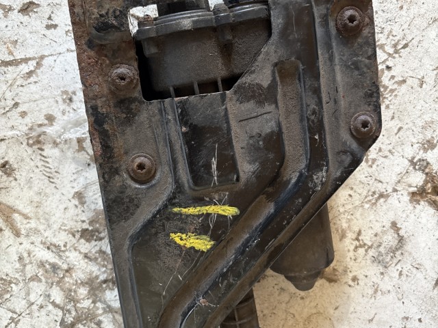 Opel Astra J 2009-2015 elektromos kézifék motor