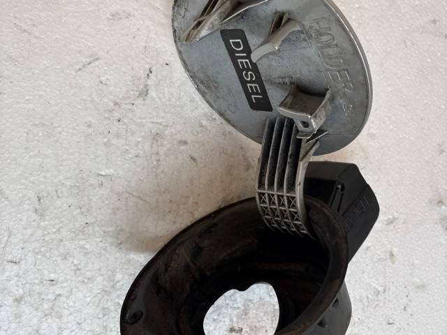 Kia Ceed I. 2006-2009 2006-2009 Tankajtó Használt  ezüst 