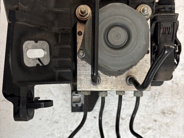 Opel Corsa E 2014- 2014-2019 Abs kocka Használt   