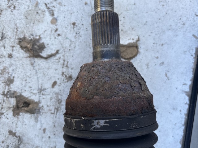 Opel Antara 2010-2015 2.2 cdti 4x4 Jobb első Féltengely Használt