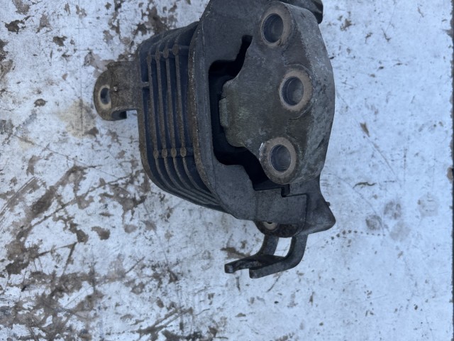 Opel Astra J 2009-2015 1.6 cdti motortartó bak