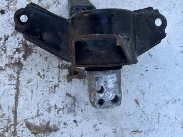 Kia Ceed I. 2007-2012 1.6 crtdi motortartó bak