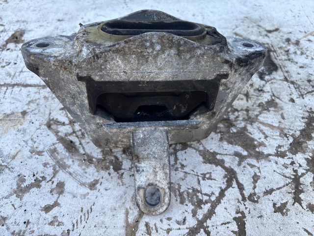 Opel Astra J 2009-2015 1.7 cdti a17dtr motortartó bak