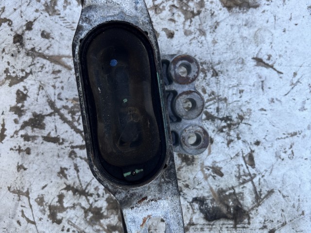 Opel Antara 2010-2015 2.2 cdti z22d1 motortartó bak