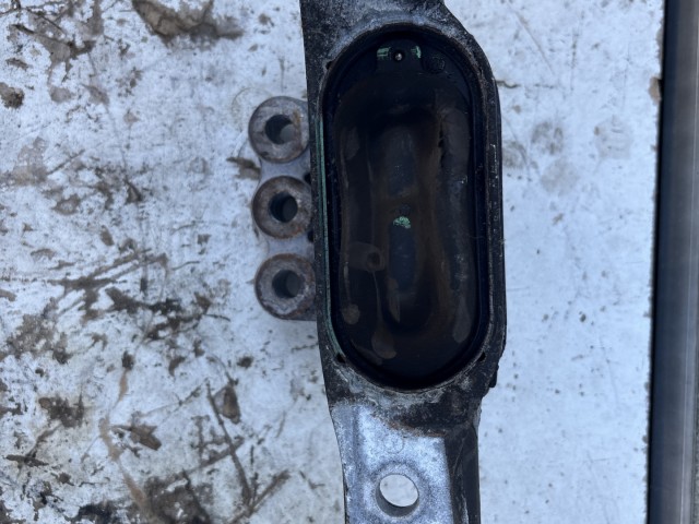 Opel Antara 2010-2015 2.2 cdti z22d1 motortartó bak