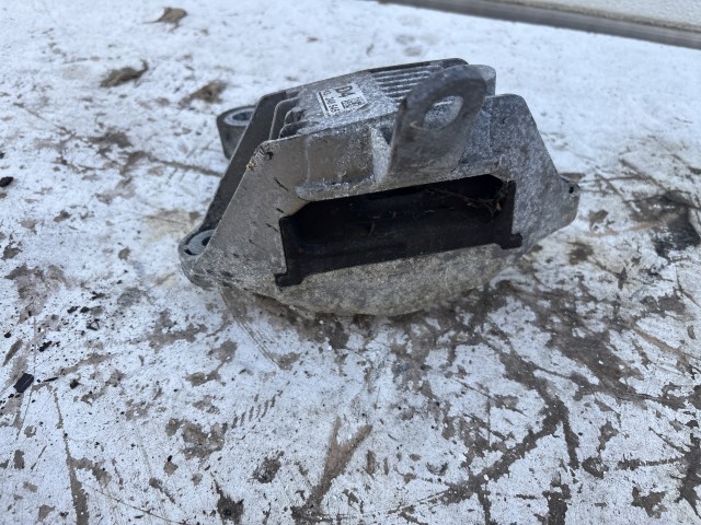 Opel Zafira C 2011-2017 2.0 cdti motortartó bak