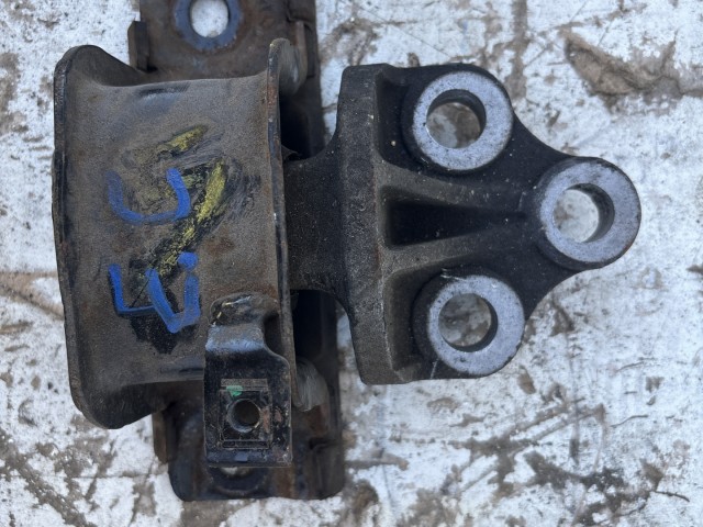 Opel Corsa E 2014-2019 1.3 cdti motortartó bak