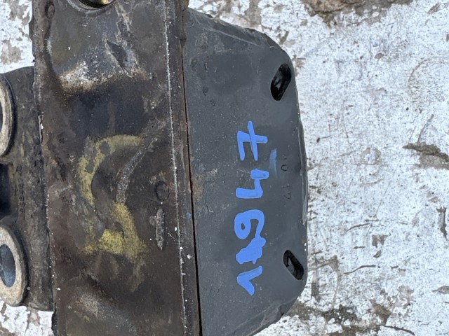 Opel Corsa E 2014-2019 1.3 cdti motortartó bak