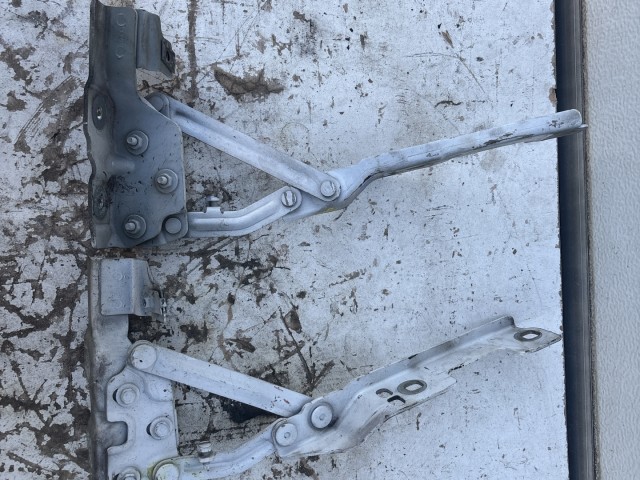 Opel Astra J 2009-2015 Motorháztető zsanér Használt fehér 