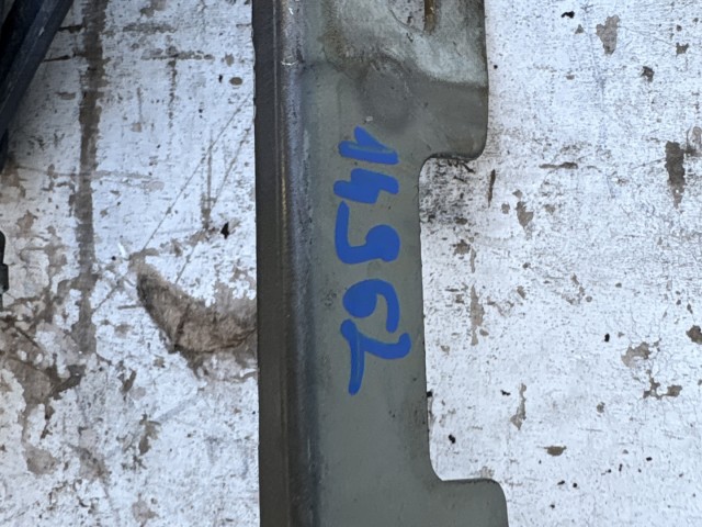 Opel Astra J 2009-2015 Motorháztető zsanér Használt fekete 