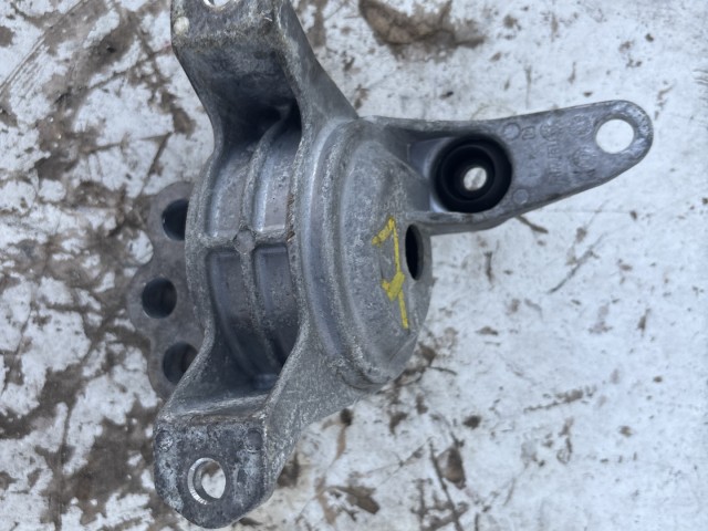 Opel Meriva B 2010-2017 motortartó bak