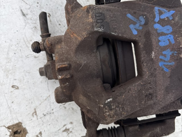 Opel Astra J 2009-2015 Bal első Féknyereg Használt benzines