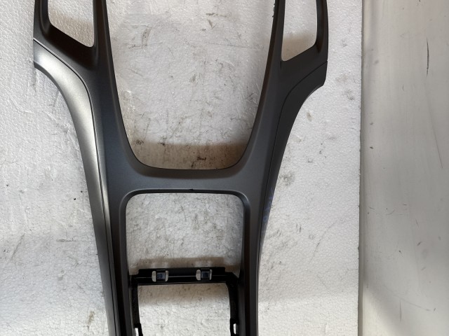 Opel Astra J 2009-2015 Közép konzol Használt