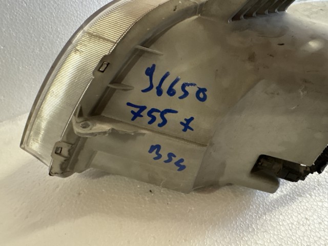 15025 Chevrolet Aveo 2011-2011 Jobb első Lámpa Fényszóró