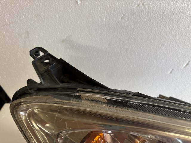 15012 Opel Agila B 2008-2014 Jobb első Lámpa Fényszóró