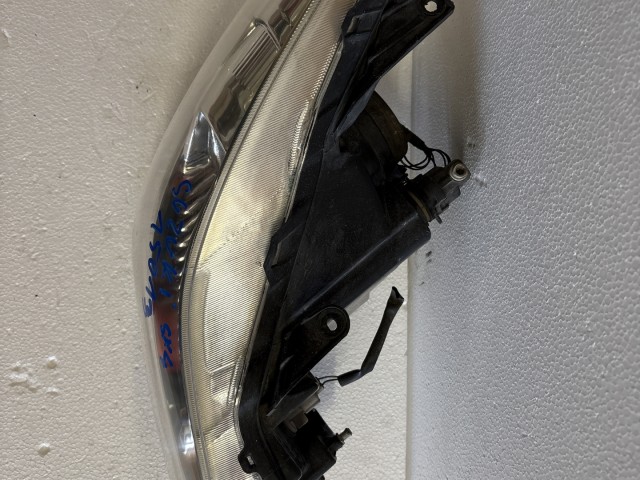 15013 Suzuki SX4 2007-2013 Jobb első Lámpa Fényszóró