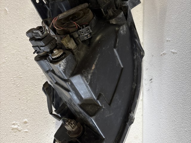 15013 Suzuki SX4 2007-2013 Jobb első Lámpa Fényszóró