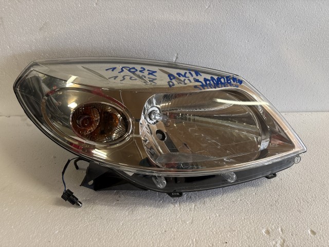 15027 Dacia Sandero Jobb első Lámpa Fényszóró