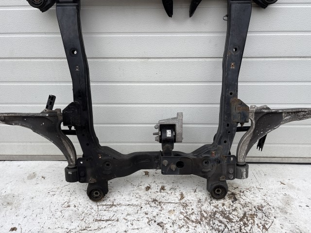 Opel Astra J 2009-2015 Bölcső Használt