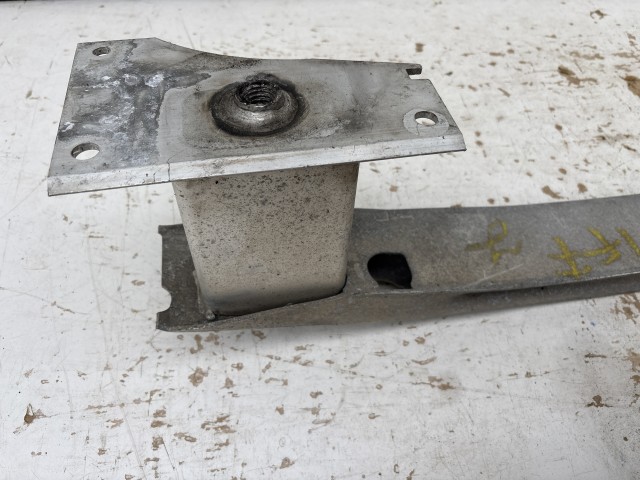 Opel Astra J Kombi hátsó Lökhárító merevítő facelift