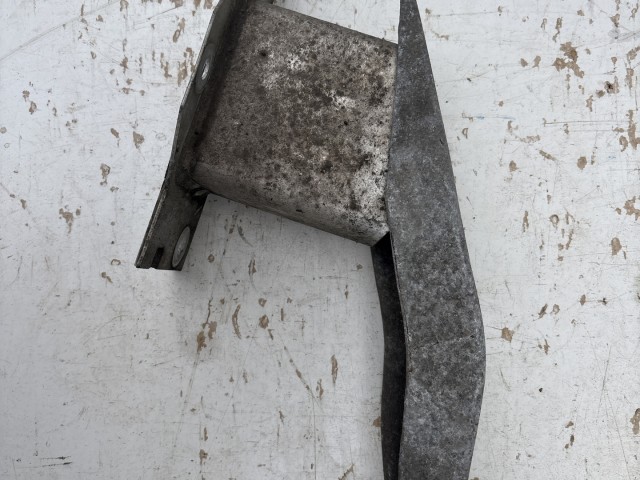 Opel Astra J hátsó Lökhárító merevítő 5 ajtós facelift 2013-tol