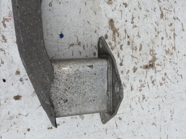 Opel Astra K hátsó Lökhárító merevítő 5 ajtós