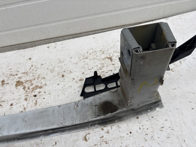 Opel Astra J Első Lökhárító merevítő