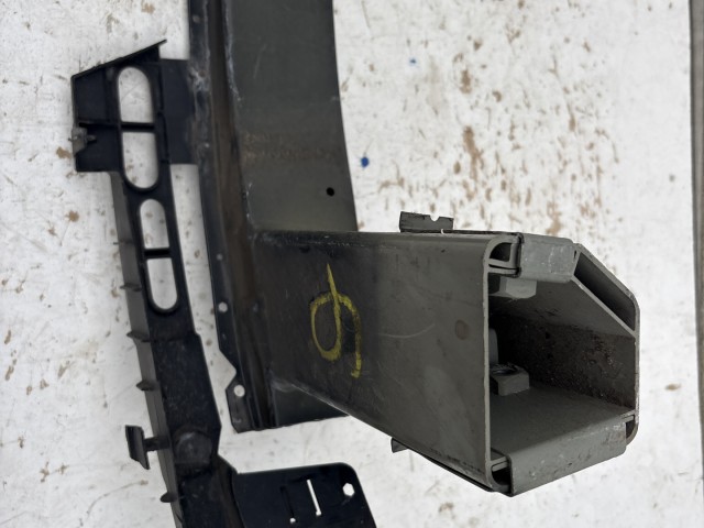 Opel Astra J  első Lökhárító merevítő