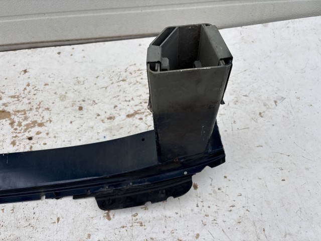 Opel Astra J első Lökhárító merevítő