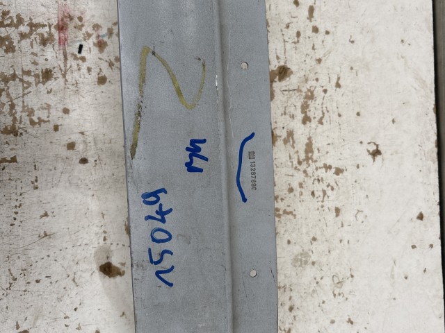 Opel Meriva B első Lökhárító merevítő ezüst z176