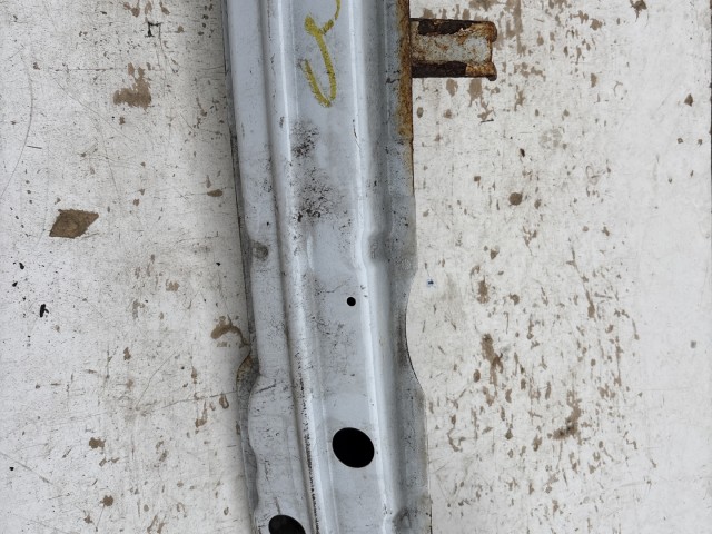 Opel Antara hátsó Lökhárító merevítő fehér