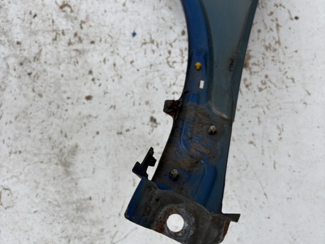 15083 Opel Mokka Jobb első Sárvédő Kék facelift előtti