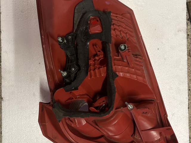 15098 Toyota Auris 2007-2012 Bal hátsó Lámpa