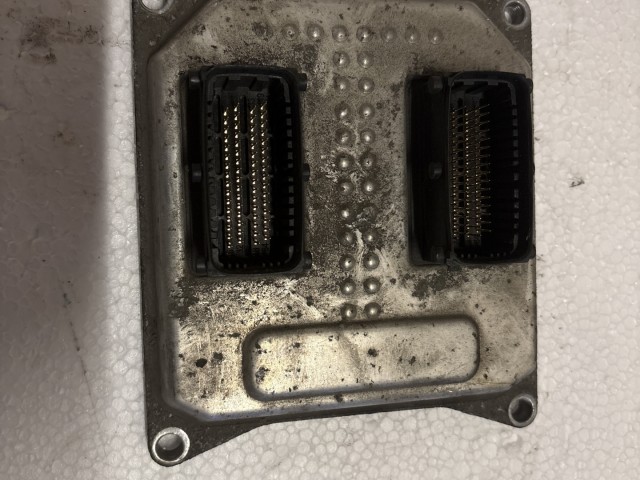 Opel Zafira B 1.8i 16V (A18XER) motorvezérlő