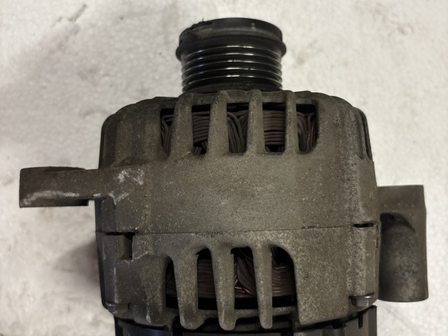 Opel Insignia A 2.0 cdti generátor 13588306