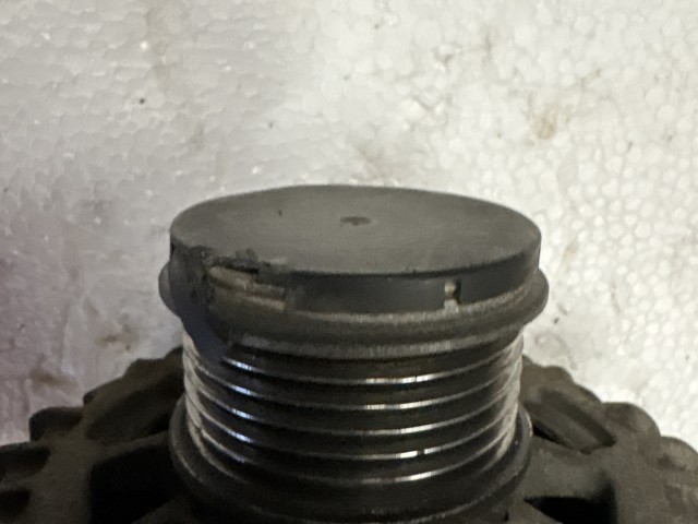 Opel Insignia A 2.0 cdti generátor 13588306