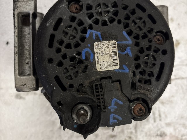 Opel Corsa E 1.3 cdti Generátor b13dtc b13dte