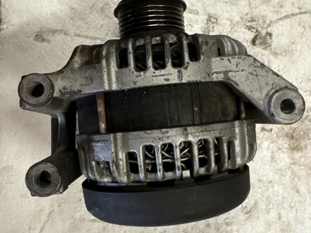 Opel Corsa E 1.3 cdti Generátor b13dtc b13dte