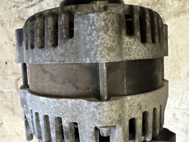 Opel Mokka Generátor 1.6 Benzin motorkód f16d4