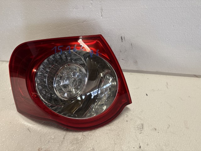 15162 Volkswagen Passat B6 2005-2010 kombi Bal Hátsó Lámpa Led
