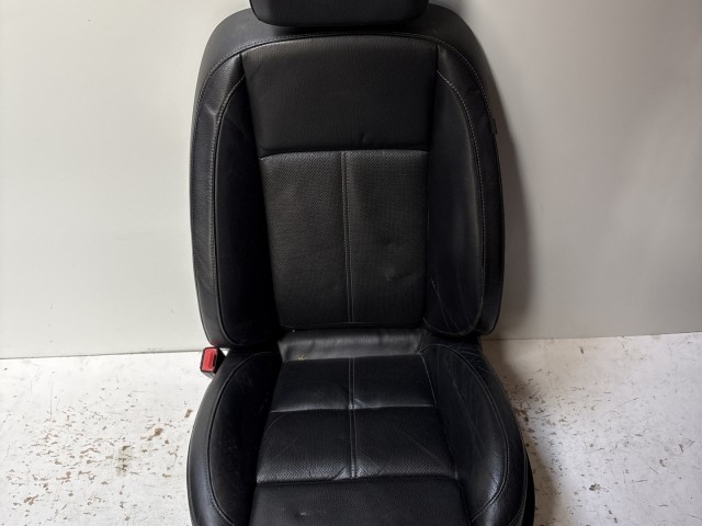 15177 Opel Astra J bal első Ülés bőr Fekete