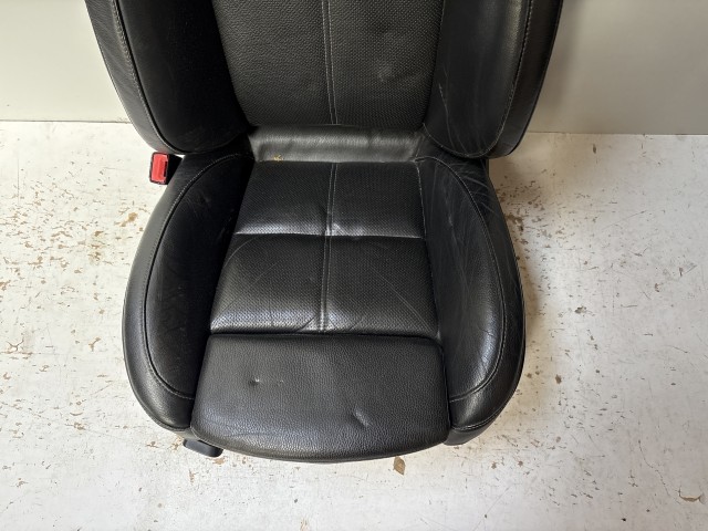 15177 Opel Astra J bal első Ülés bőr Fekete