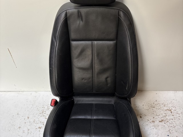 15179 Opel Astra J bal első Ülés bőr Fekete