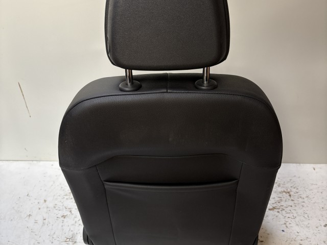 15179 Opel Astra J bal első Ülés bőr Fekete