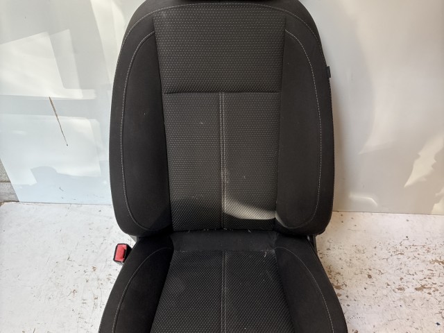 15178 Opel Astra J bal első Ülés szövet sport