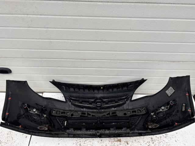 15194 Opel Astra J Facelift Első Lökhárító Fekete Z22C