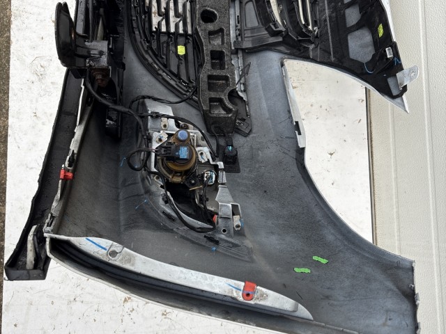 15195 Opel Astra J Facelift Lökhárító Fehér  a képen látható sérüléssel