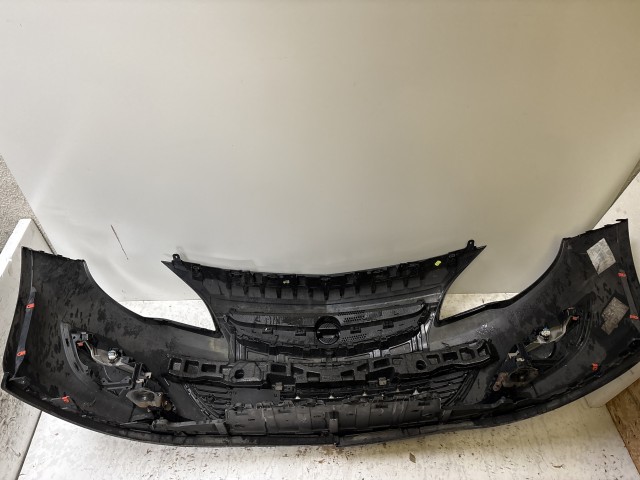 15198 Opel Astra J Facelift Első Lökhárító Grafit Z190