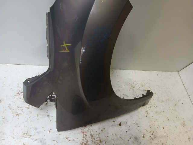 15214 Ford C-max Mk2  Jobb első Sárvédő Barna